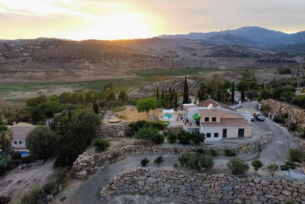 Casa Herrera'S Quiet Lake Escape Malaga