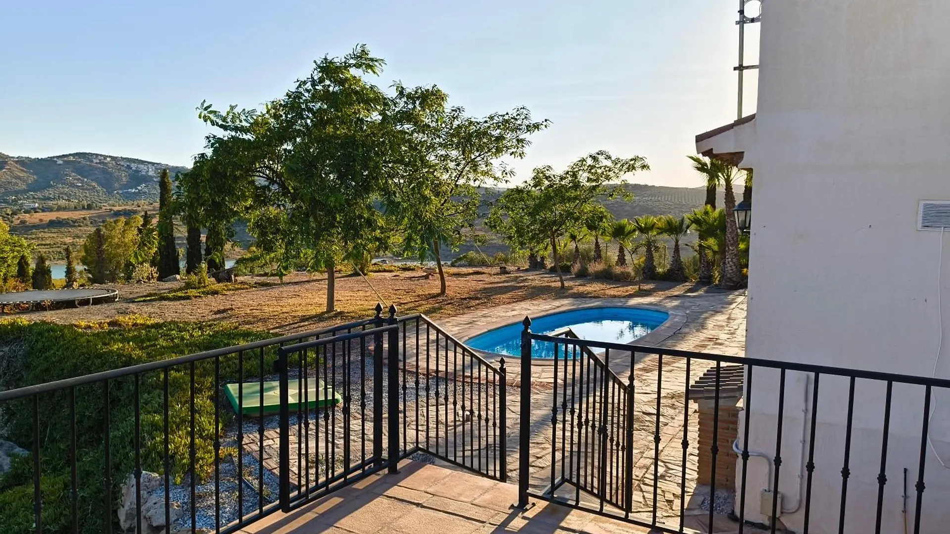 Casa Herrera'S Quiet Lake Escape Malaga Spain